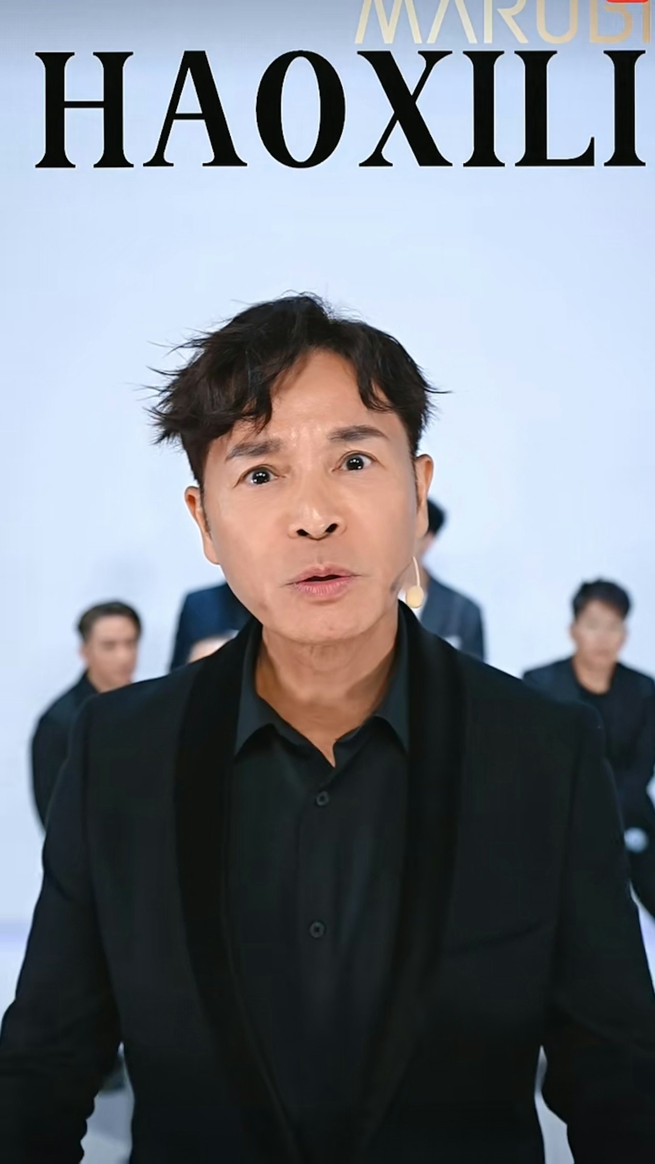 60岁郭晋安香港街上派传单